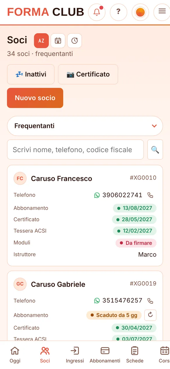 I soci con abbonamento, certificato, tessera e moduli a colpo d'occhio